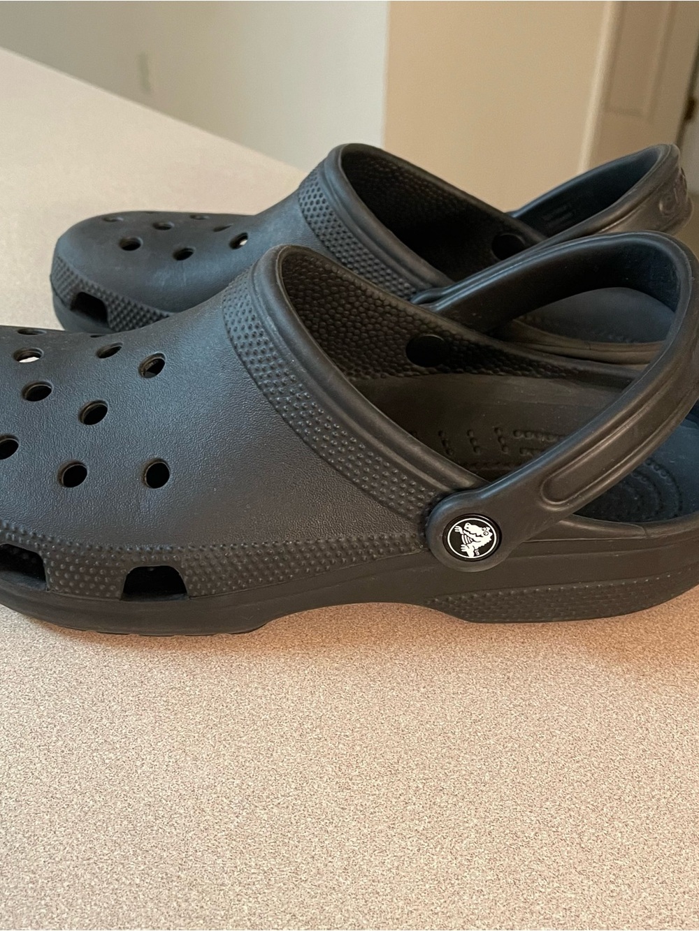 Crocs Classic Clogs Black Unisex Men's 9 / Women's 11